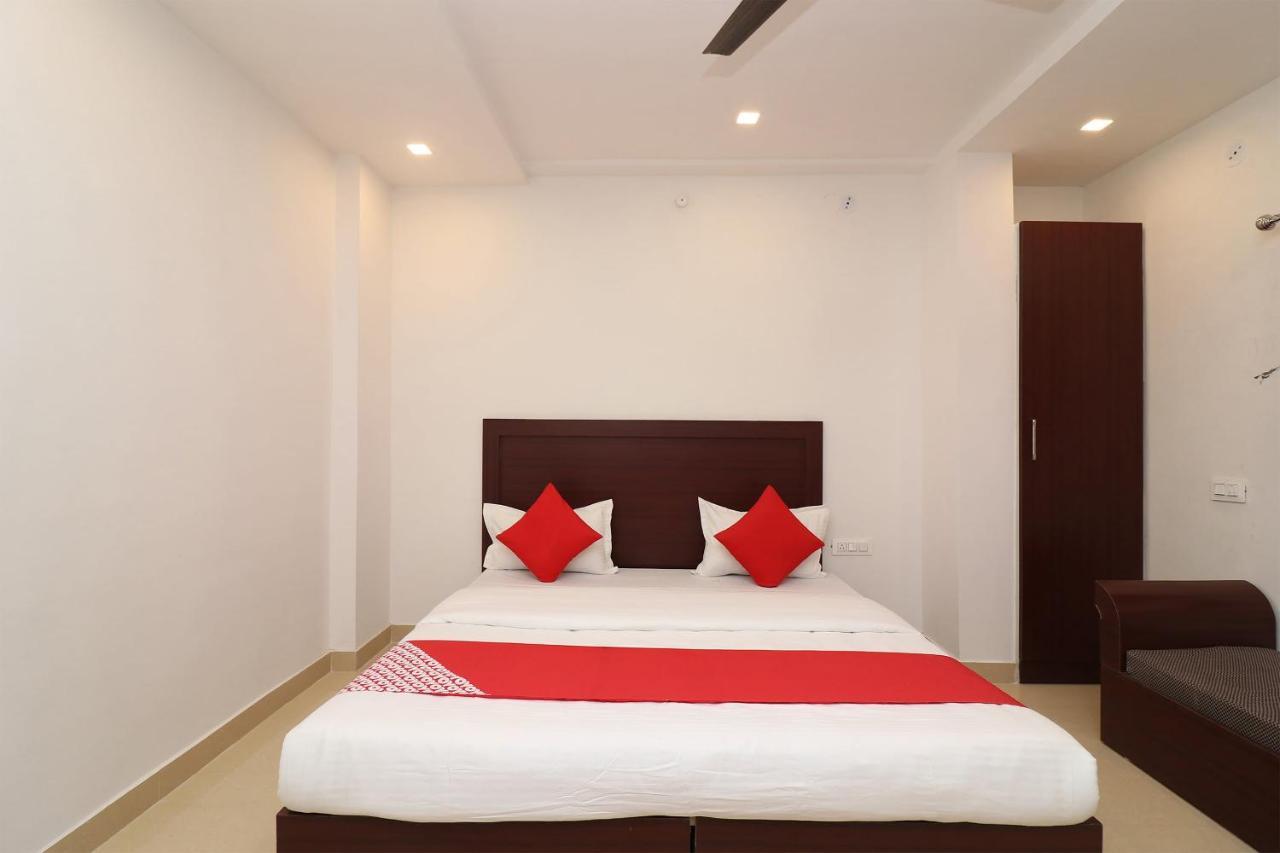 Oyo 1021 Hotel Gayatri Residency Tirath Eksteriør billede