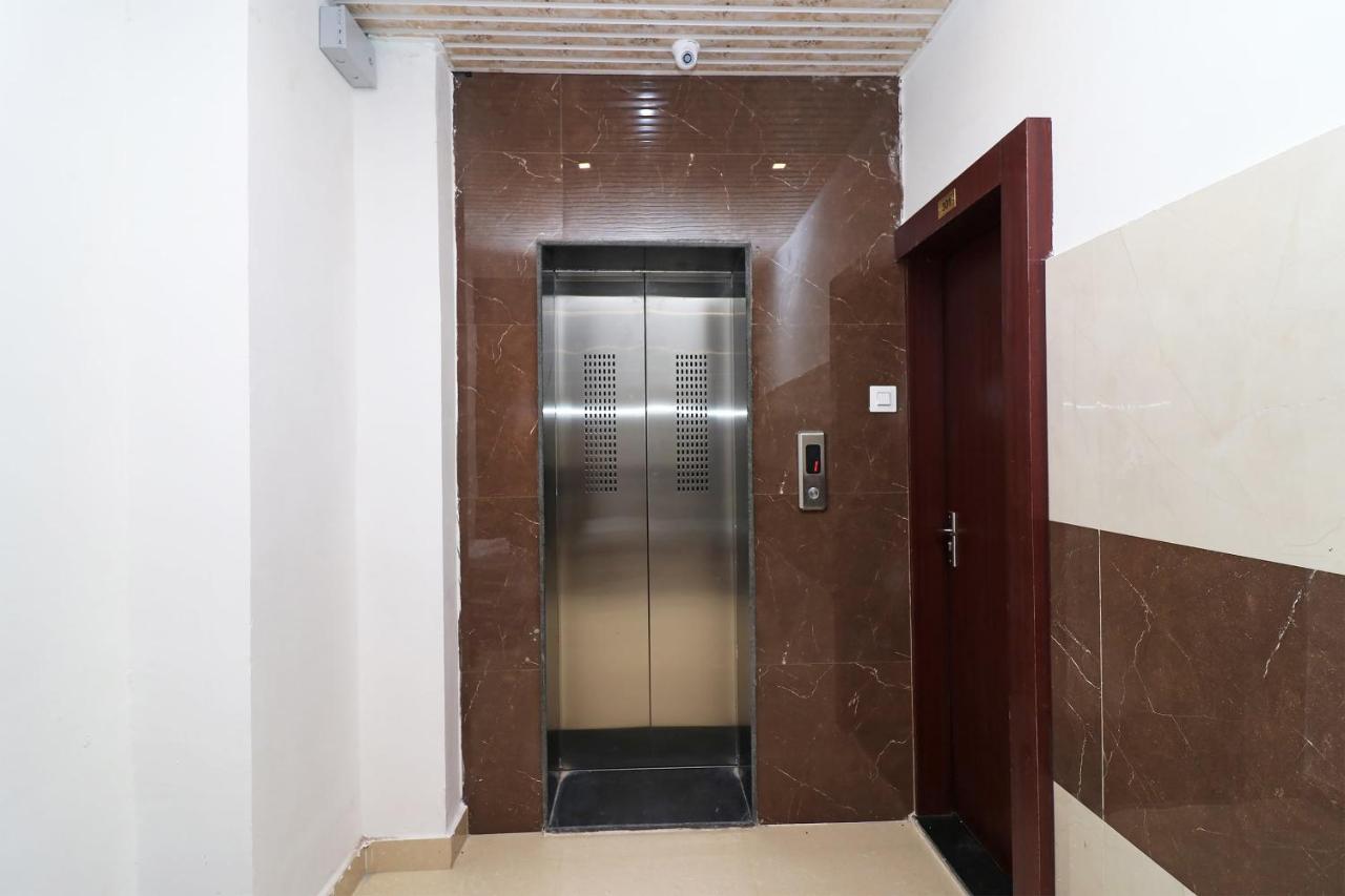 Oyo 1021 Hotel Gayatri Residency Tirath Eksteriør billede