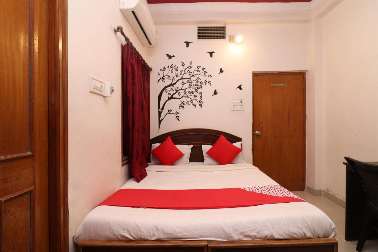 Oyo 1021 Hotel Gayatri Residency Tirath Eksteriør billede