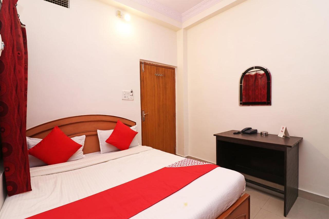 Oyo 1021 Hotel Gayatri Residency Tirath Eksteriør billede