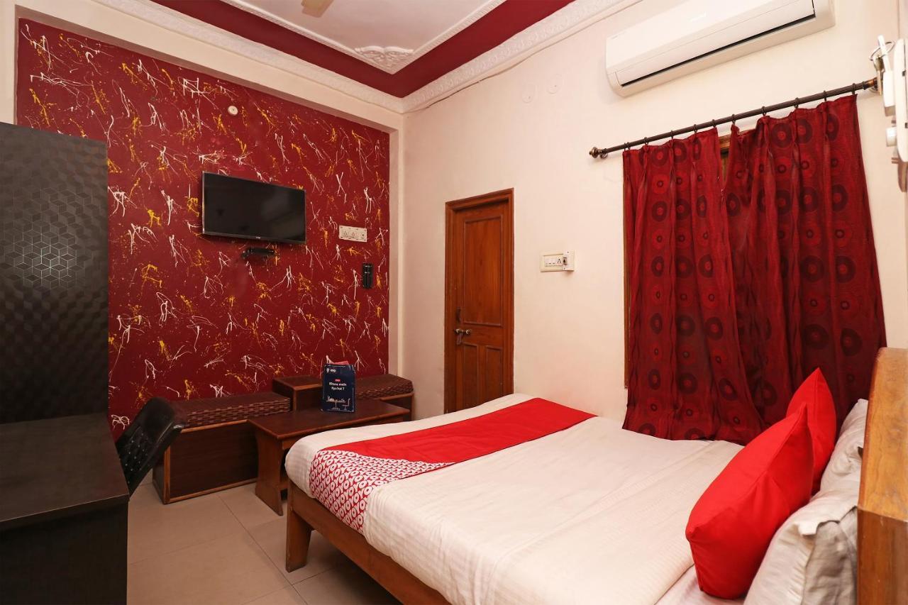 Oyo 1021 Hotel Gayatri Residency Tirath Eksteriør billede