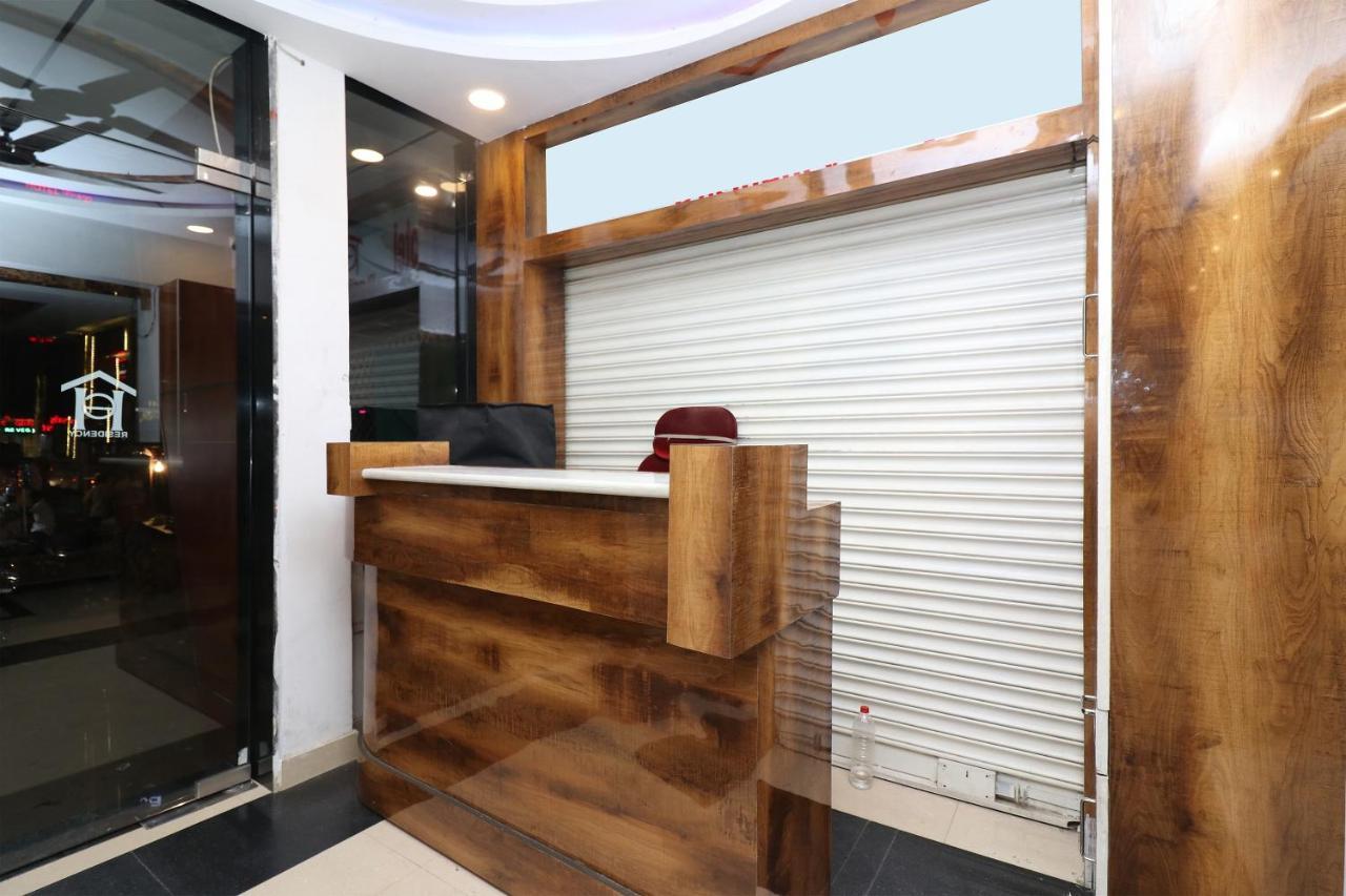 Oyo 1021 Hotel Gayatri Residency Tirath Eksteriør billede