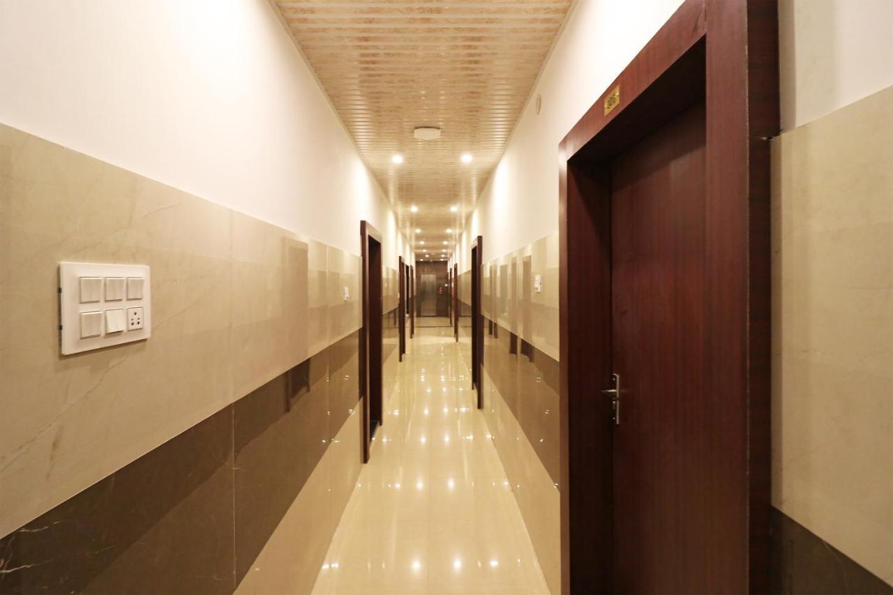 Oyo 1021 Hotel Gayatri Residency Tirath Eksteriør billede