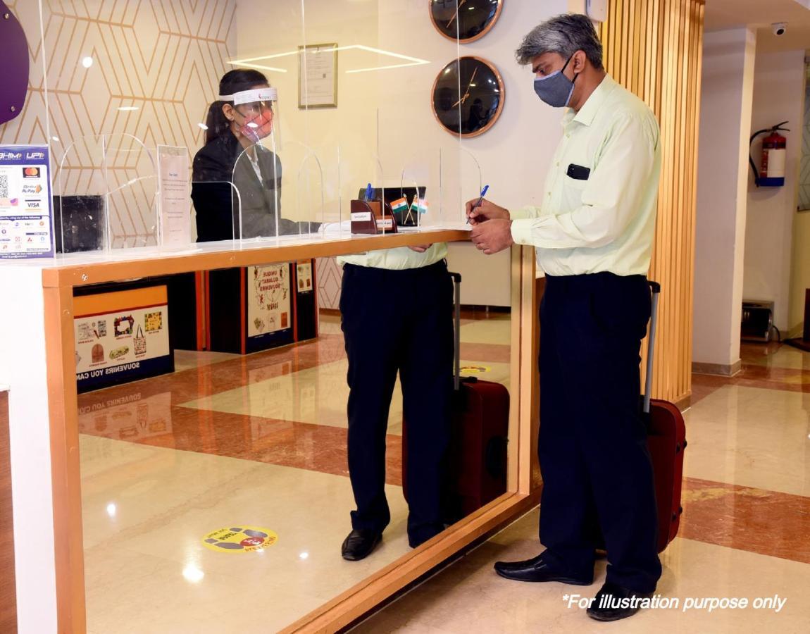 Oyo 1021 Hotel Gayatri Residency Tirath Eksteriør billede